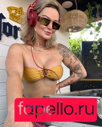 Laura Keller / laurakelleroriginal Onlyfans Photo Gallery 