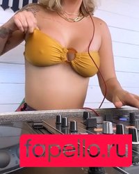 Laura Keller / laurakelleroriginal Onlyfans Photo Gallery 