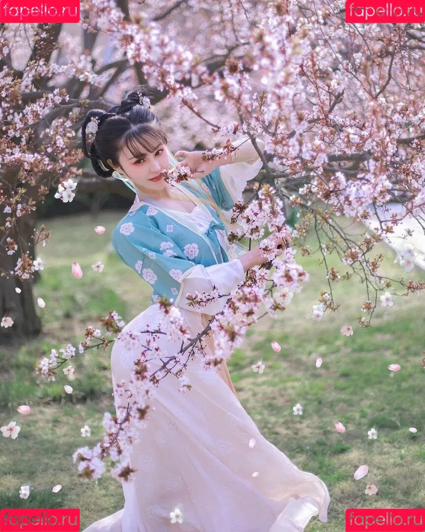 Yuan Herong / yuanherong.1229 Onlyfans Photo Gallery 