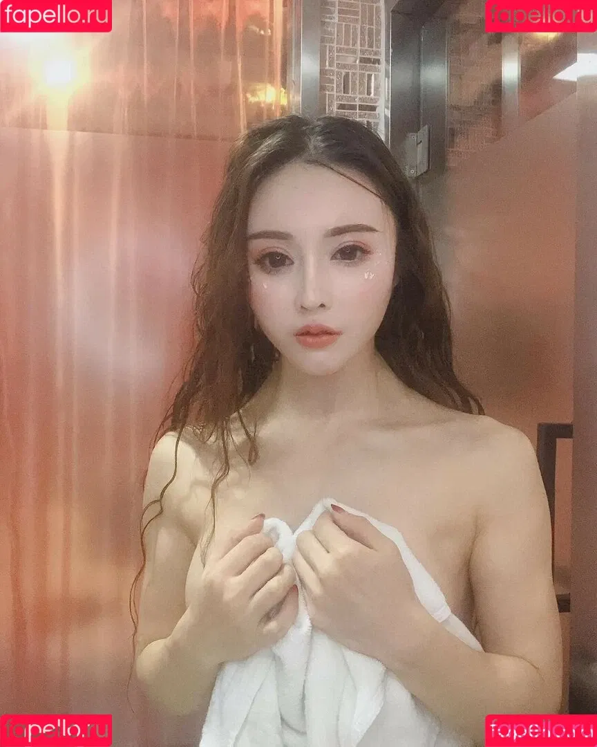 Yuan Herong / yuanherong.1229 Onlyfans Photo Gallery 