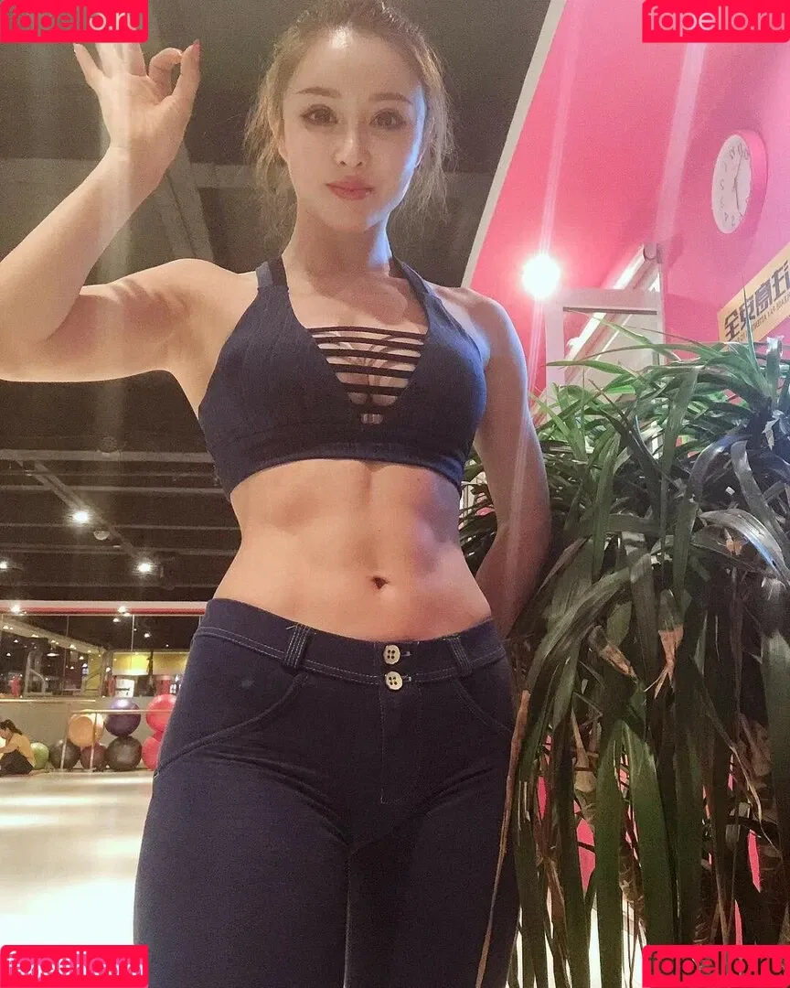 Yuan Herong / yuanherong.1229 Onlyfans Photo Gallery 
