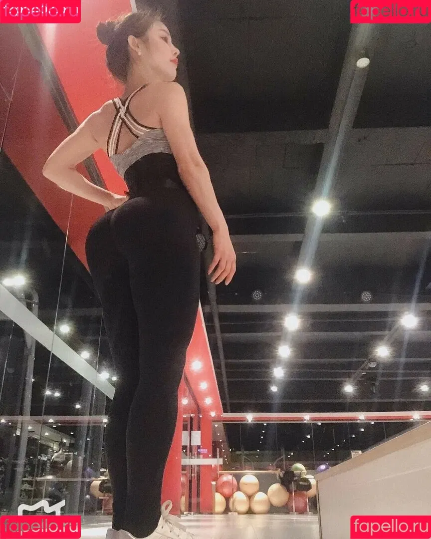 Yuan Herong / yuanherong.1229 Onlyfans Photo Gallery 