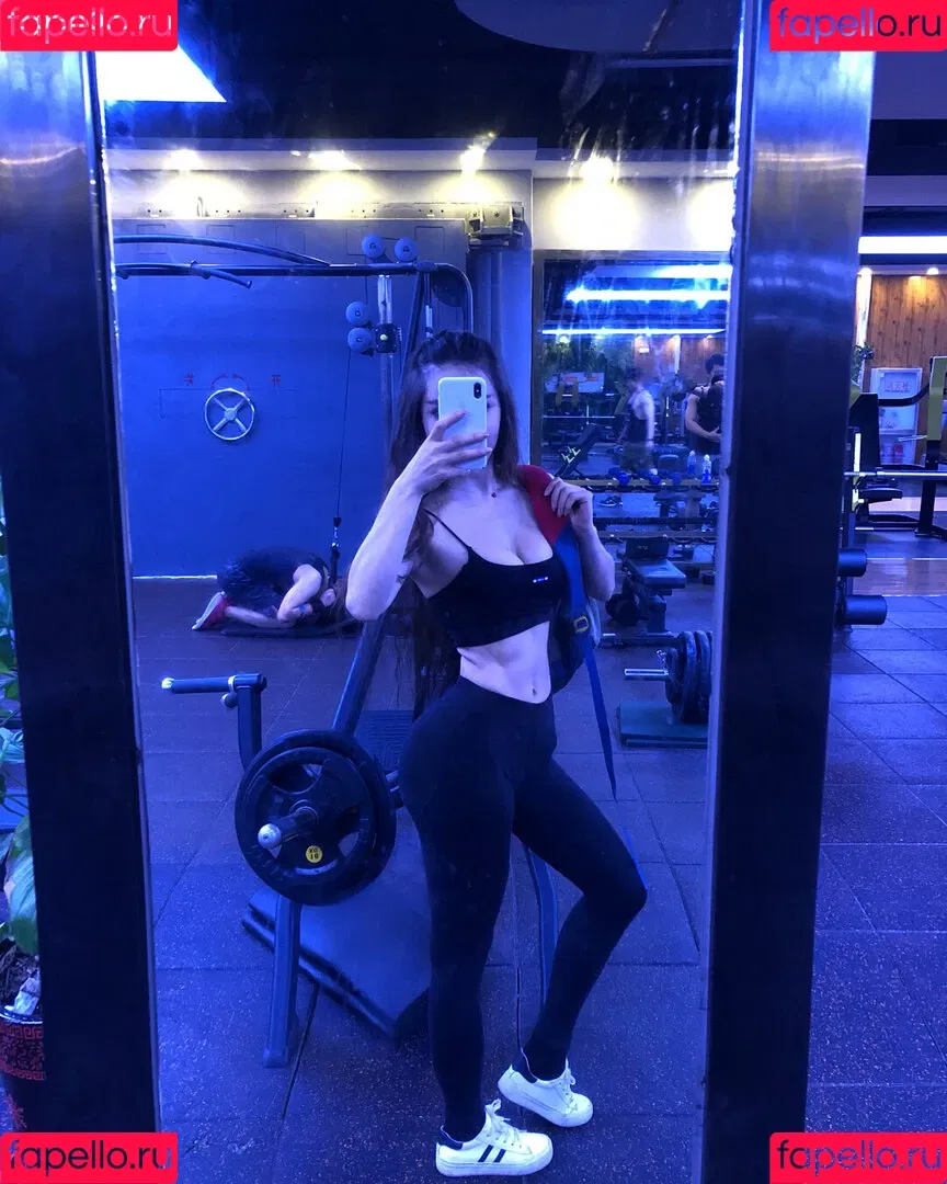 Yuan Herong / yuanherong.1229 Onlyfans Photo Gallery 