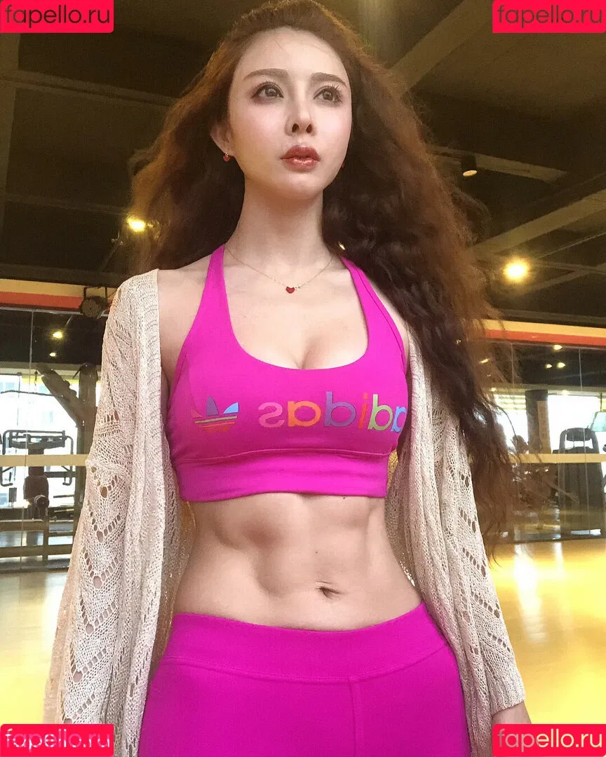 Yuan Herong / yuanherong.1229 Onlyfans Photo Gallery 
