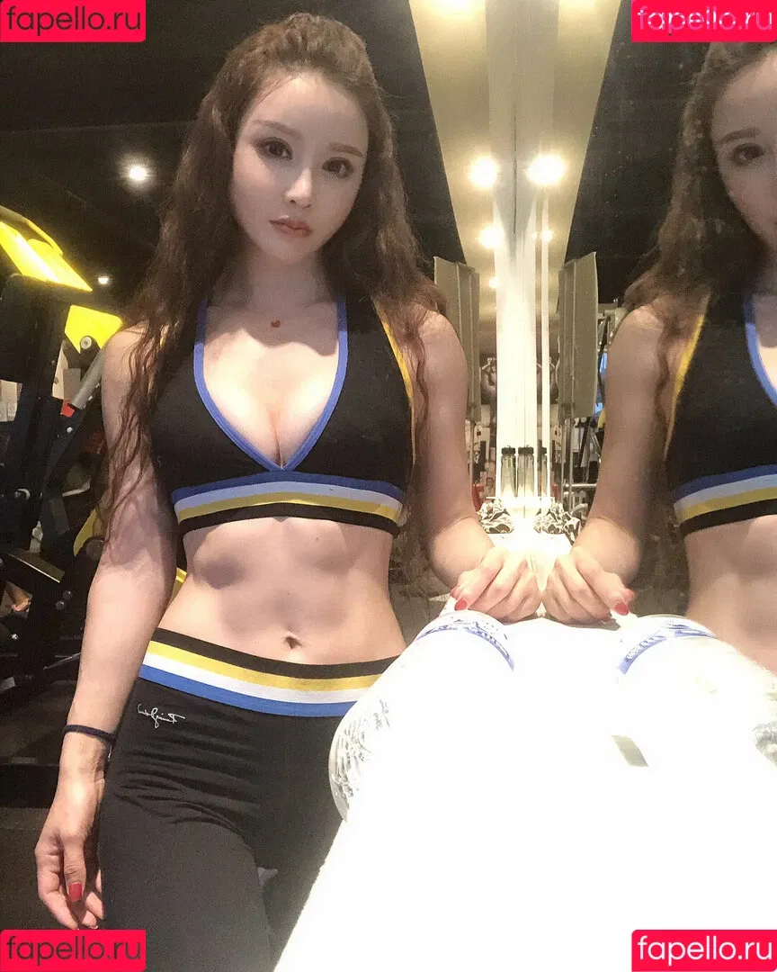 Yuan Herong / yuanherong.1229 Onlyfans Photo Gallery 