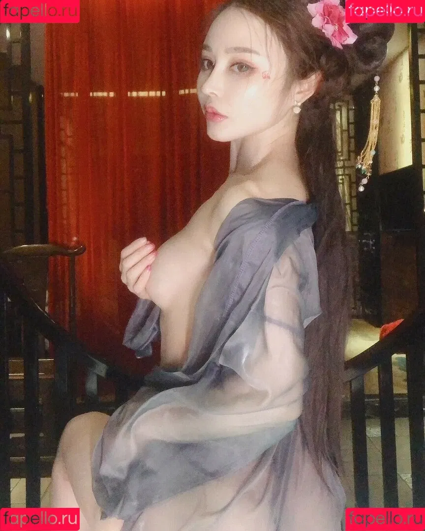 Yuan Herong / yuanherong.1229 Onlyfans Photo Gallery 