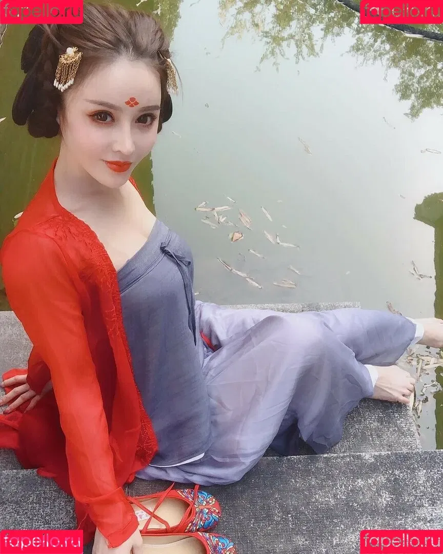 Yuan Herong / yuanherong.1229 Onlyfans Photo Gallery 