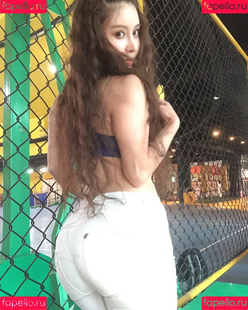 Yuan Herong / yuanherong.1229 Onlyfans Photo Gallery 