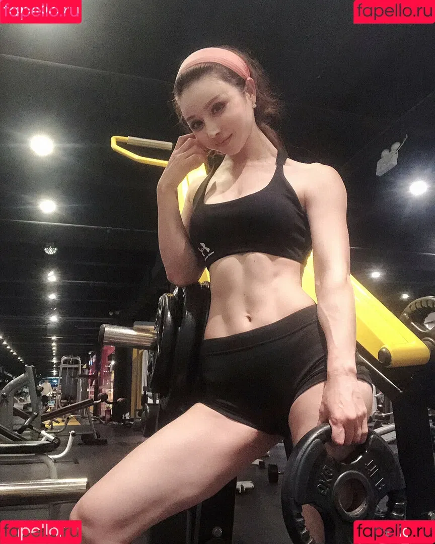 Yuan Herong / yuanherong.1229 Onlyfans Photo Gallery 