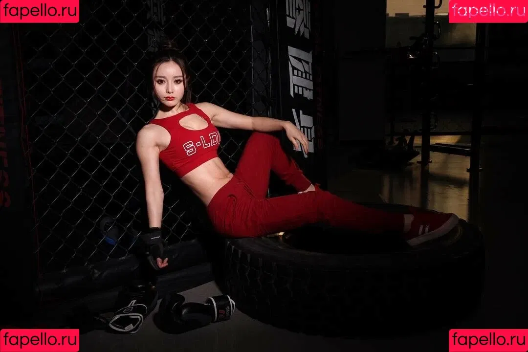 Yuan Herong / yuanherong.1229 Onlyfans Photo Gallery 