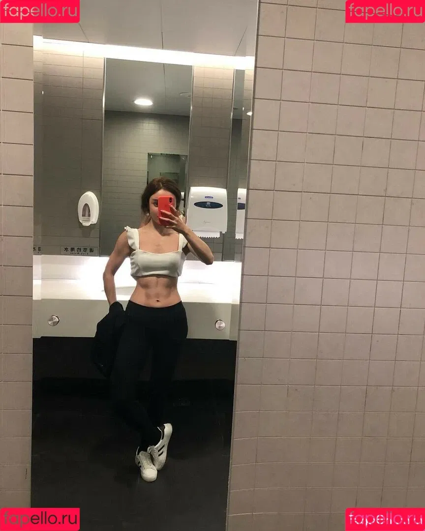 Yuan Herong / yuanherong.1229 Onlyfans Photo Gallery 