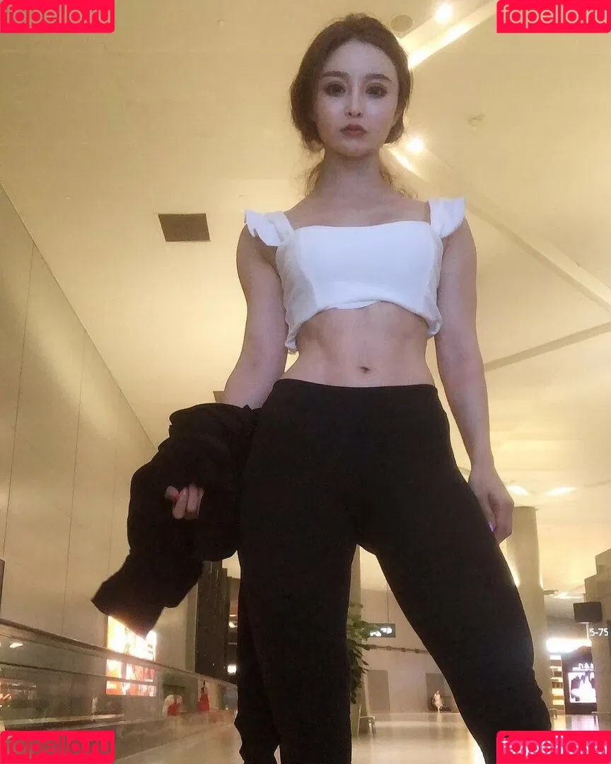 Yuan Herong / yuanherong.1229 Onlyfans Photo Gallery 