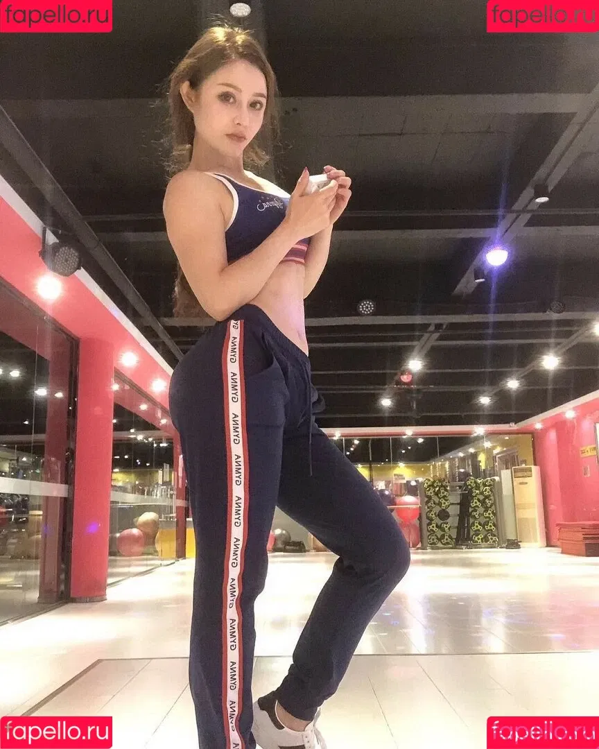 Yuan Herong / yuanherong.1229 Onlyfans Photo Gallery 