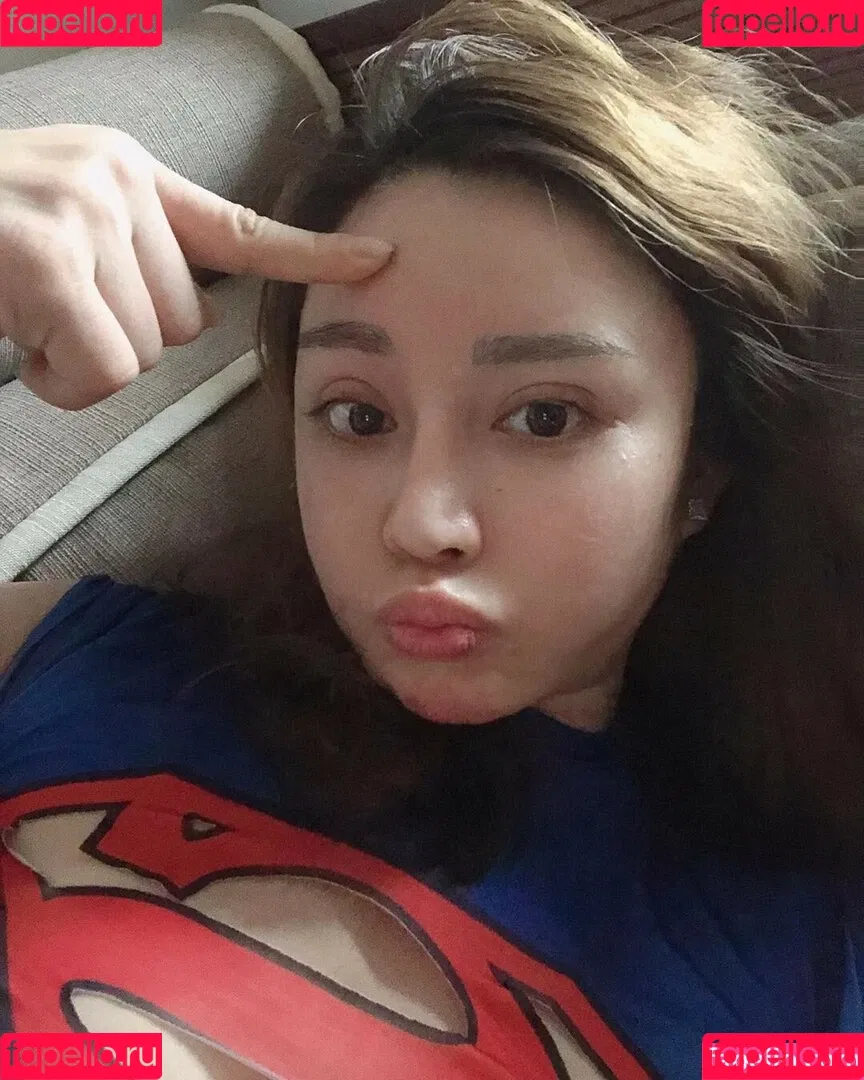 Yuan Herong / yuanherong.1229 Onlyfans Photo Gallery 