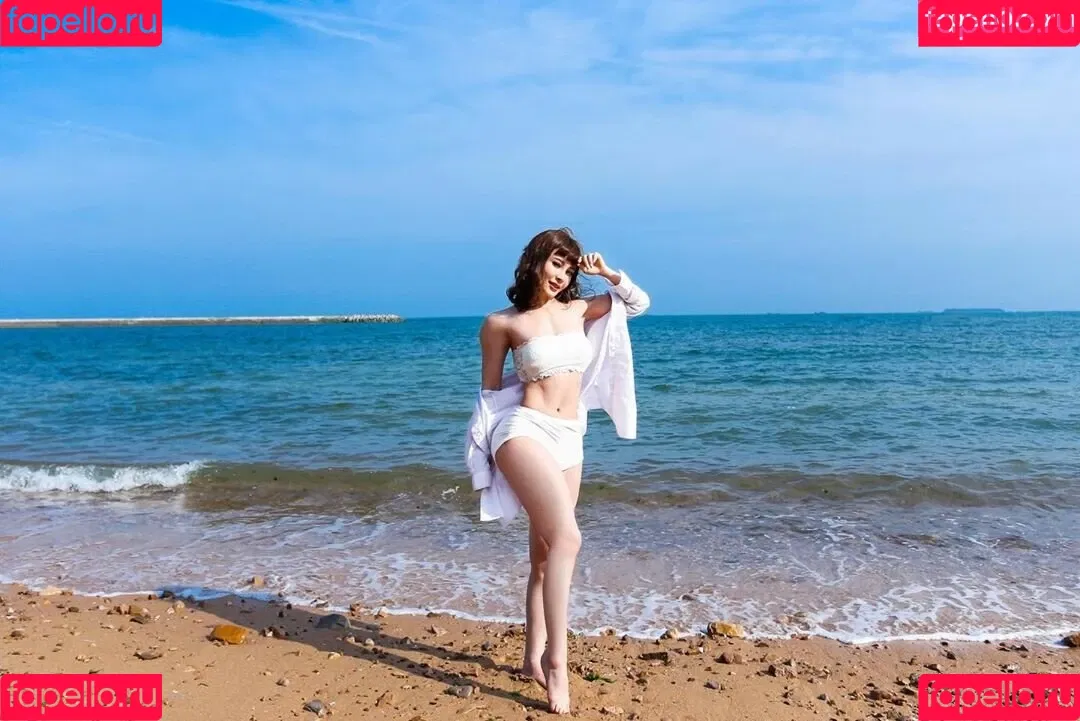 Yuan Herong / yuanherong.1229 Onlyfans Photo Gallery 