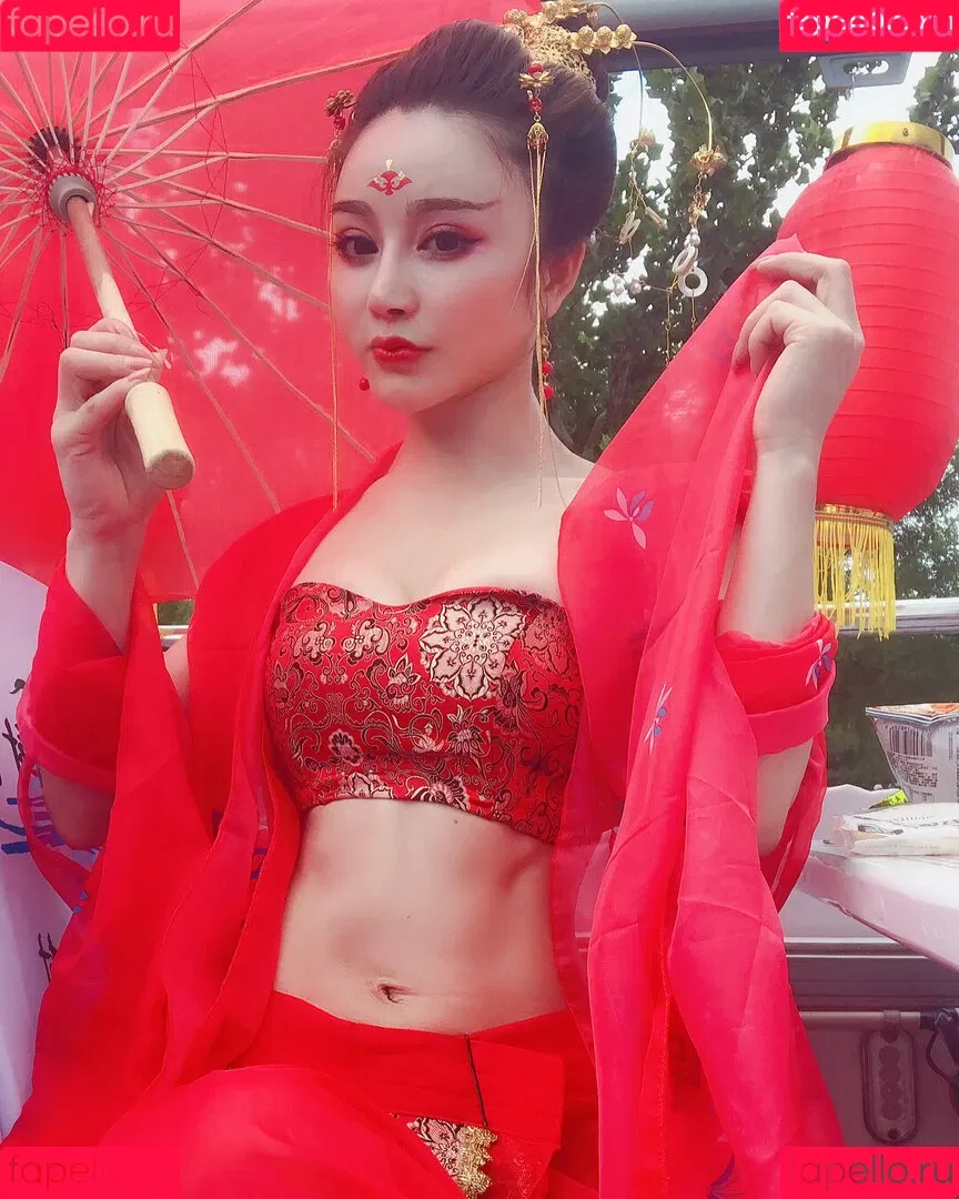 Yuan Herong / yuanherong.1229 Onlyfans Photo Gallery 