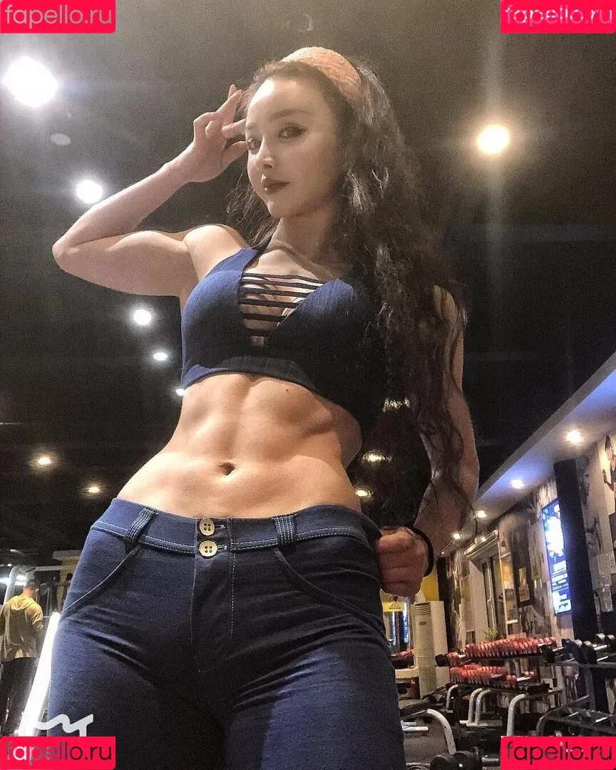 Yuan Herong / yuanherong.1229 Onlyfans Photo Gallery 