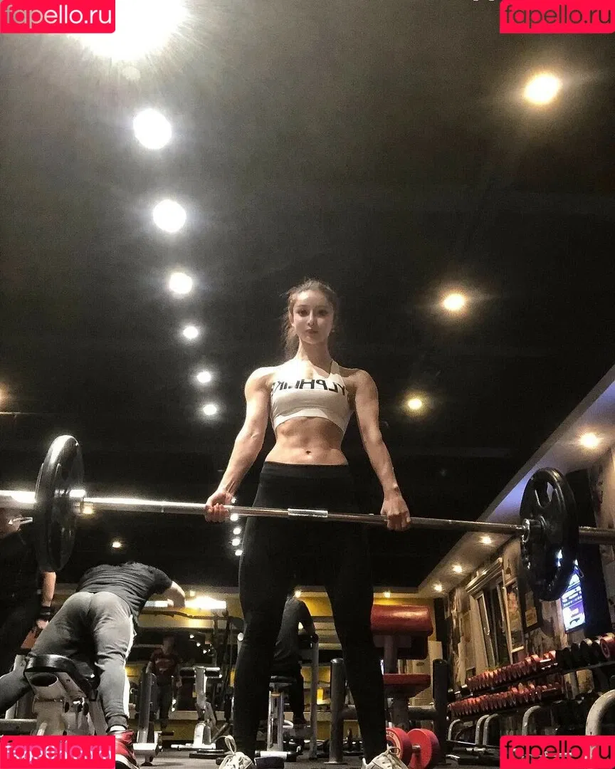 Yuan Herong / yuanherong.1229 Onlyfans Photo Gallery 