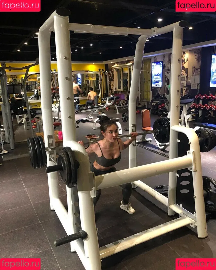 Yuan Herong / yuanherong.1229 Onlyfans Photo Gallery 