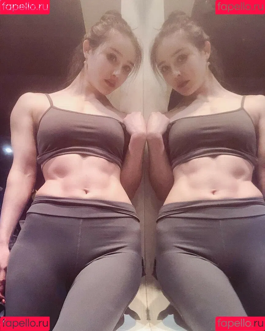 Yuan Herong / yuanherong.1229 Onlyfans Photo Gallery 