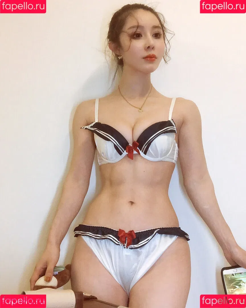 Yuan Herong / yuanherong.1229 Onlyfans Photo Gallery 