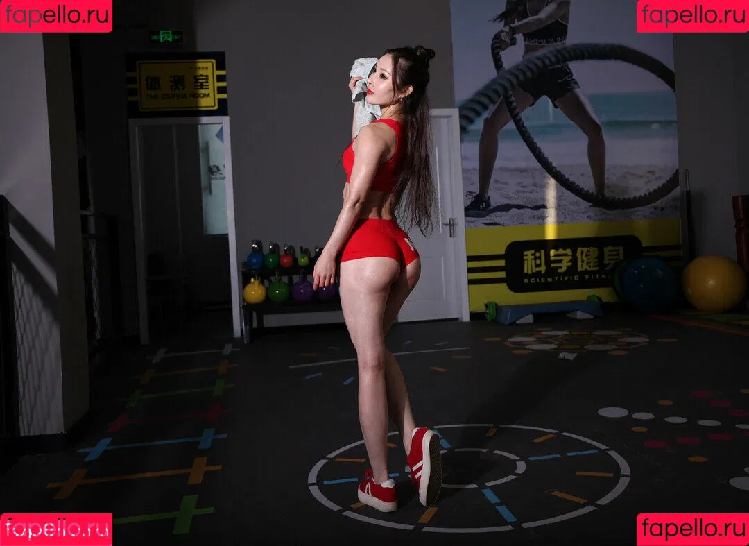 Yuan Herong / yuanherong.1229 Onlyfans Photo Gallery 