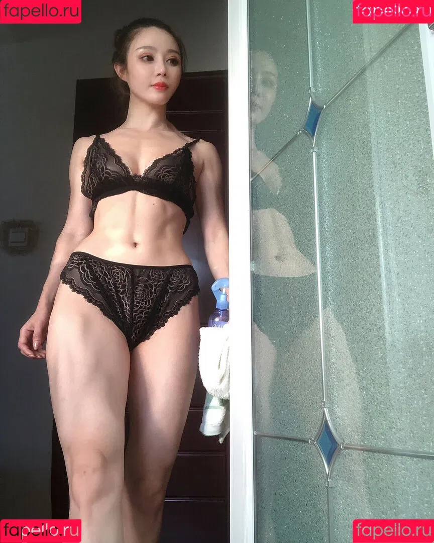 Yuan Herong / yuanherong.1229 Onlyfans Photo Gallery 