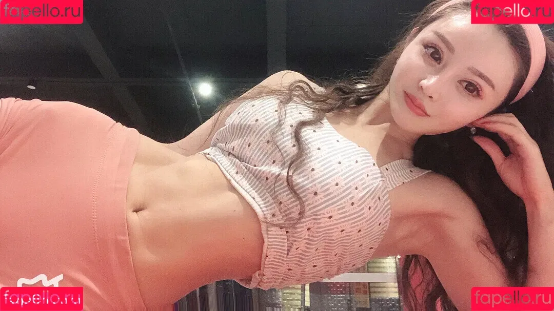 Yuan Herong / yuanherong.1229 Onlyfans Photo Gallery 