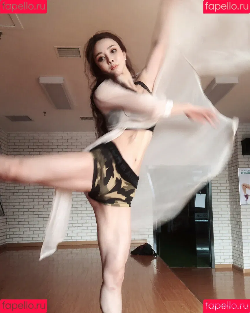 Yuan Herong / yuanherong.1229 Onlyfans Photo Gallery 