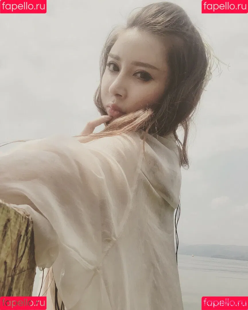 Yuan Herong / yuanherong.1229 Onlyfans Photo Gallery 