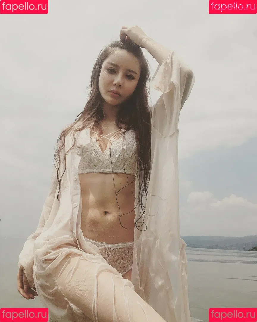 Yuan Herong / yuanherong.1229 Onlyfans Photo Gallery 