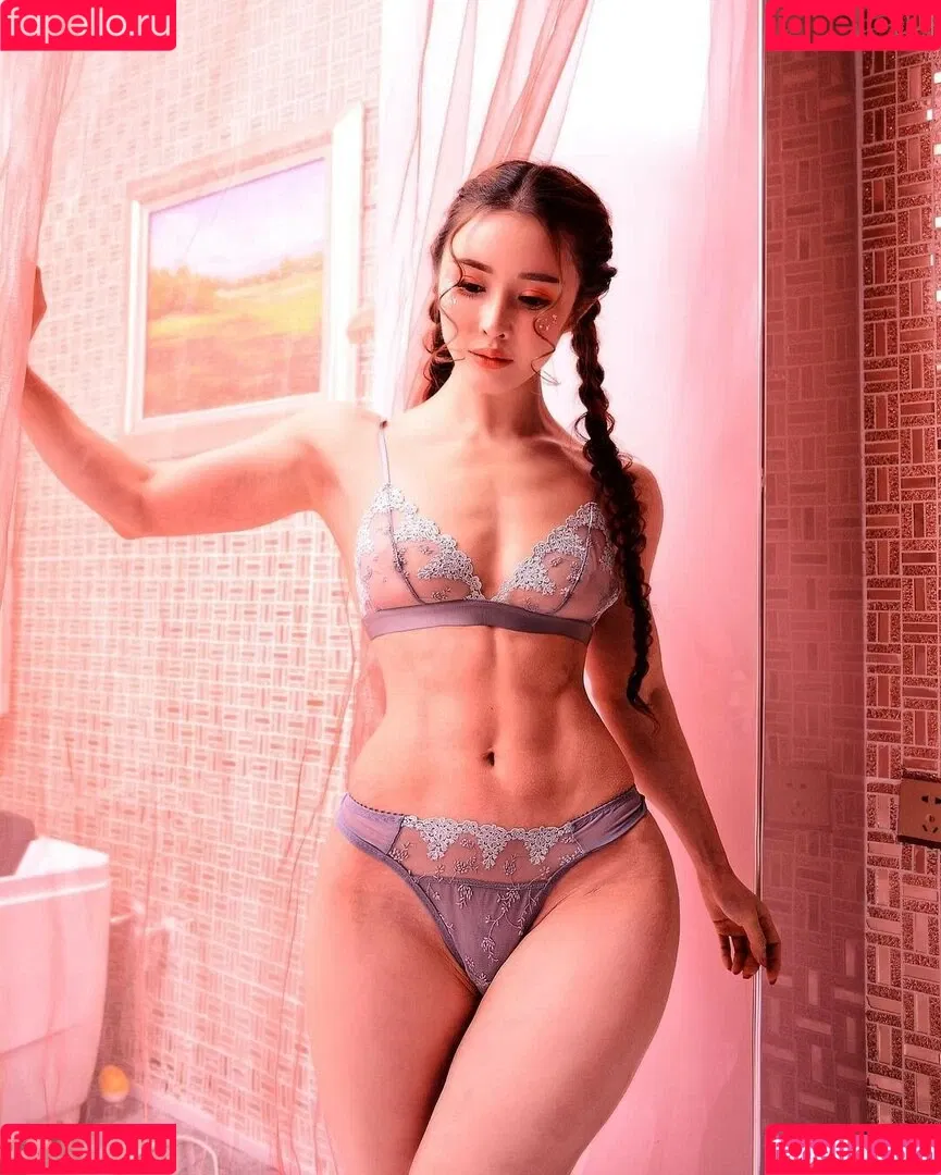 Yuan Herong / yuanherong.1229 Onlyfans Photo Gallery 