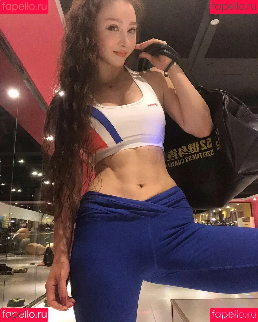 Yuan Herong / yuanherong.1229 Onlyfans Photo Gallery 