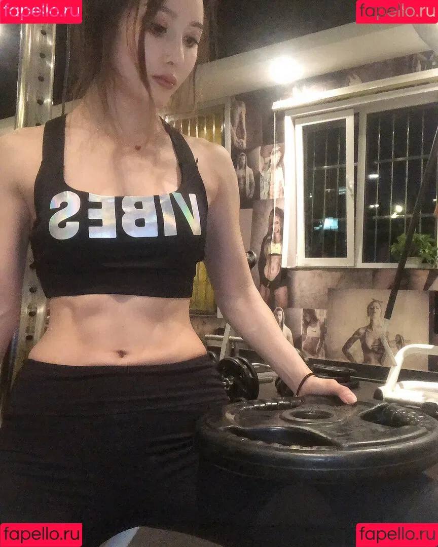 Yuan Herong / yuanherong.1229 Onlyfans Photo Gallery 