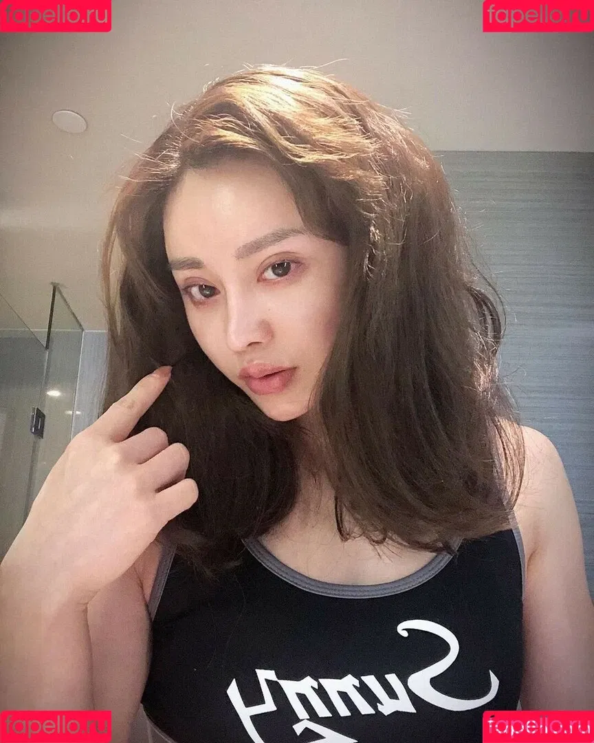 Yuan Herong / yuanherong.1229 Onlyfans Photo Gallery 