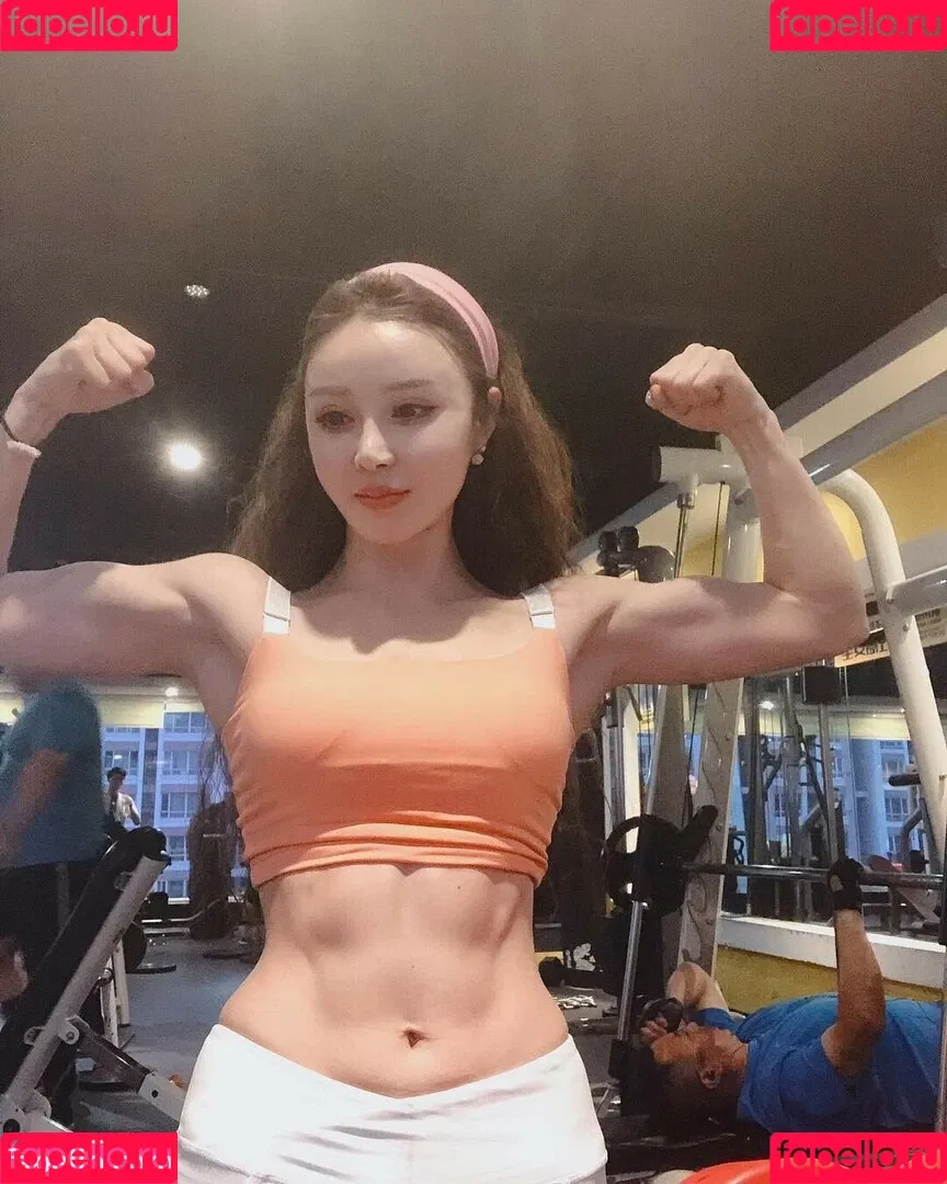 Yuan Herong / yuanherong.1229 Onlyfans Photo Gallery 
