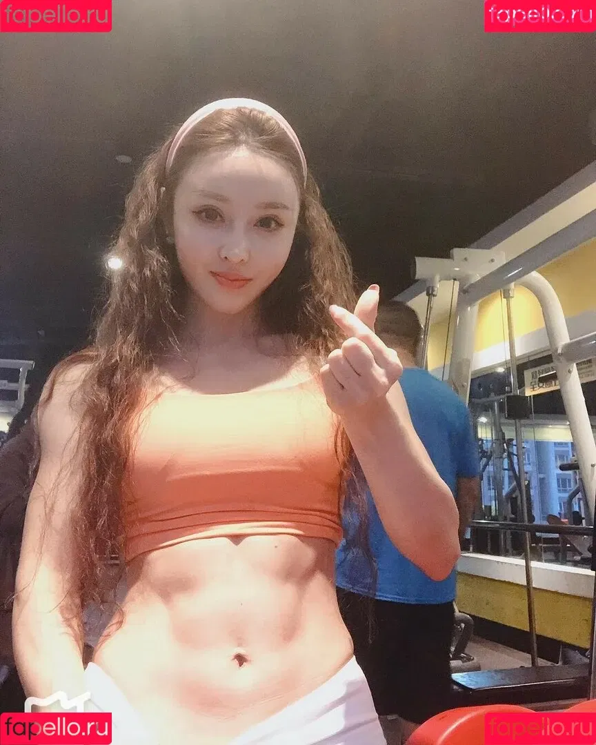 Yuan Herong / yuanherong.1229 Onlyfans Photo Gallery 