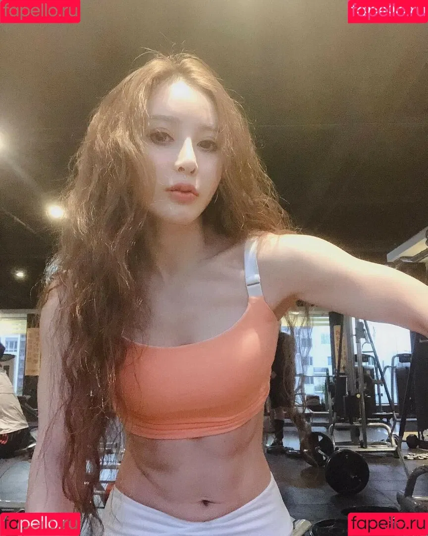 Yuan Herong / yuanherong.1229 Onlyfans Photo Gallery 