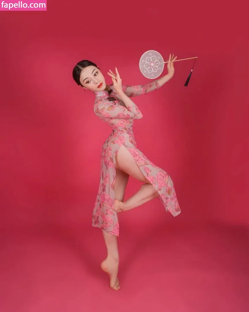 Yuan Herong / yuanherong.1229 Onlyfans Photo Gallery 