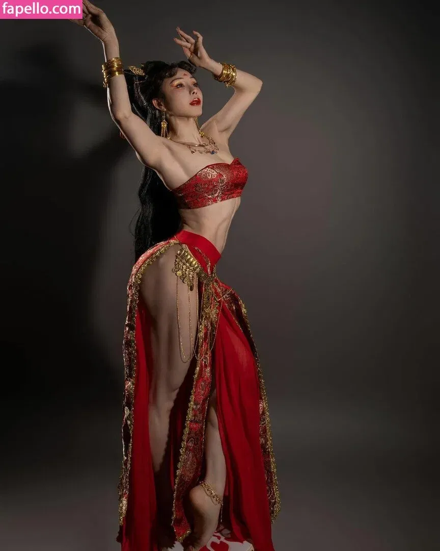 Yuan Herong / yuanherong.1229 Onlyfans Photo Gallery 