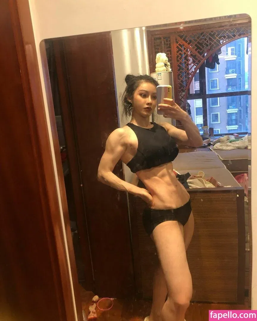 Yuan Herong / yuanherong.1229 Onlyfans Photo Gallery 