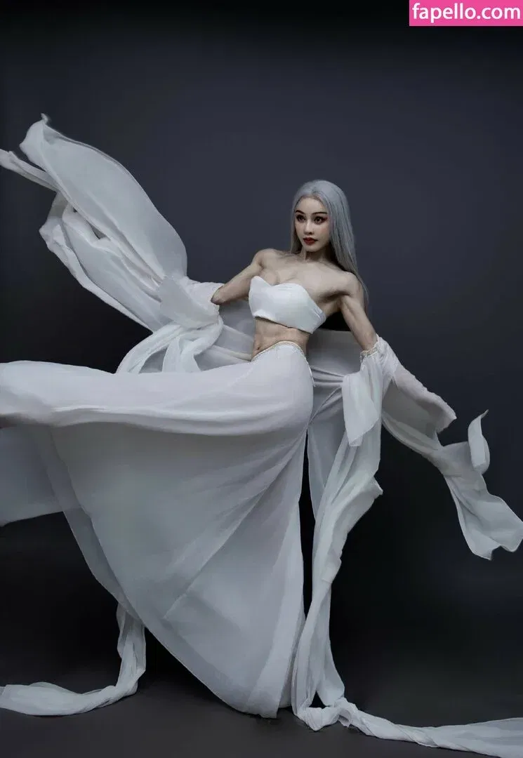 Yuan Herong / yuanherong.1229 Onlyfans Photo Gallery 