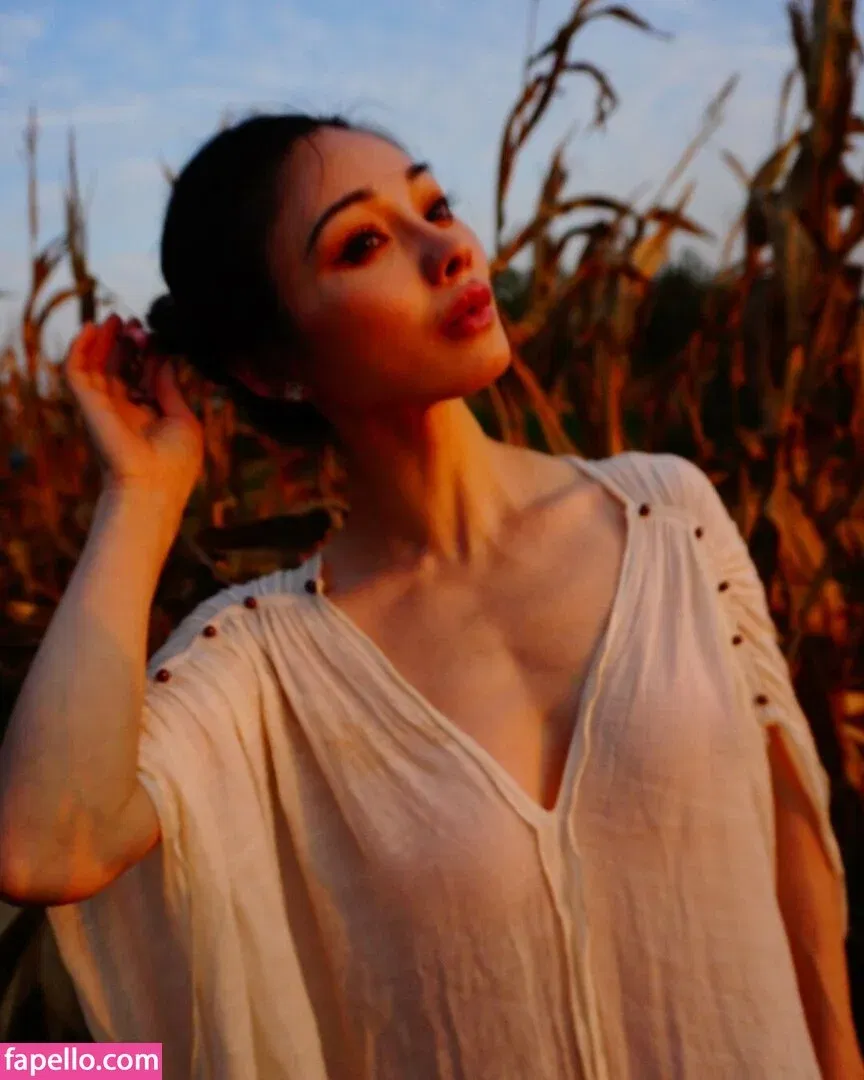 Yuan Herong / yuanherong.1229 Onlyfans Photo Gallery 