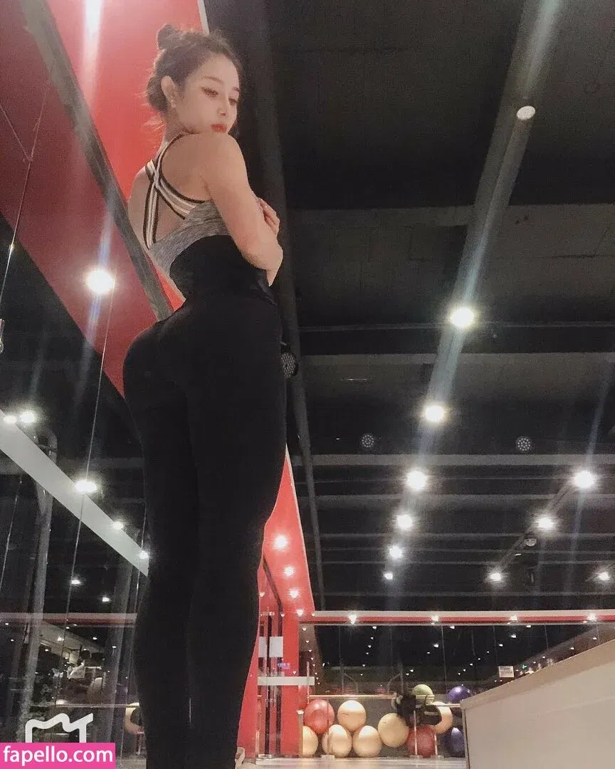 Yuan Herong / yuanherong.1229 Onlyfans Photo Gallery 