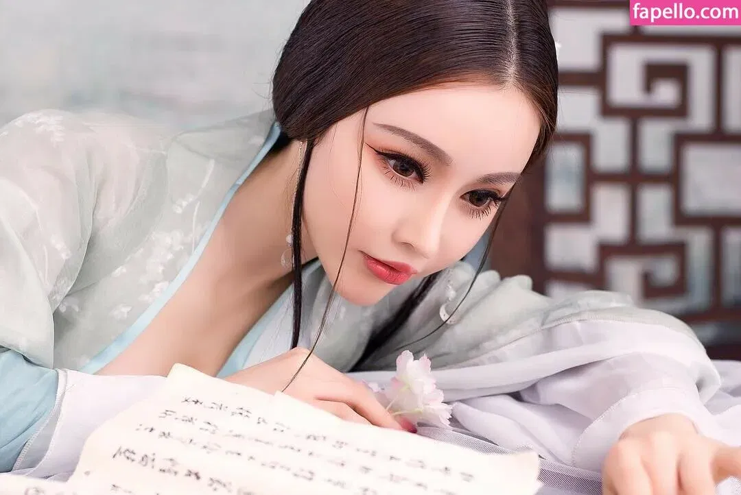 Yuan Herong / yuanherong.1229 Onlyfans Photo Gallery 