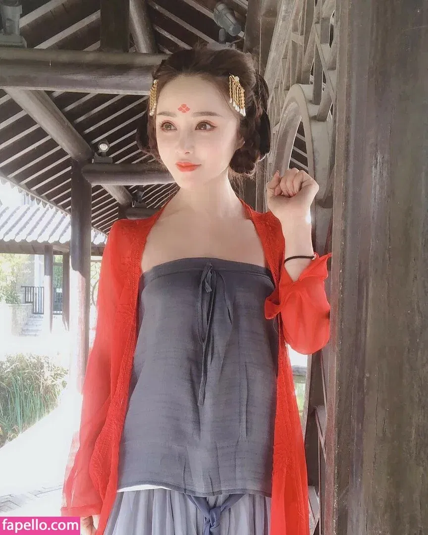 Yuan Herong / yuanherong.1229 Onlyfans Photo Gallery 