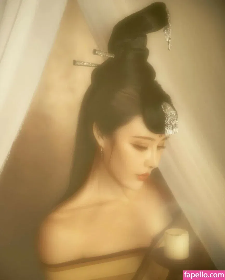 Yuan Herong / yuanherong.1229 Onlyfans Photo Gallery 