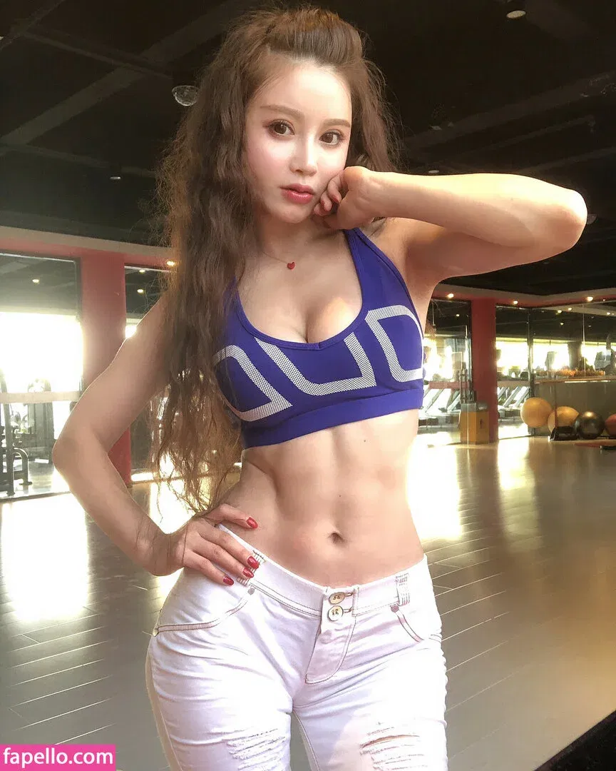 Yuan Herong / yuanherong.1229 Onlyfans Photo Gallery 