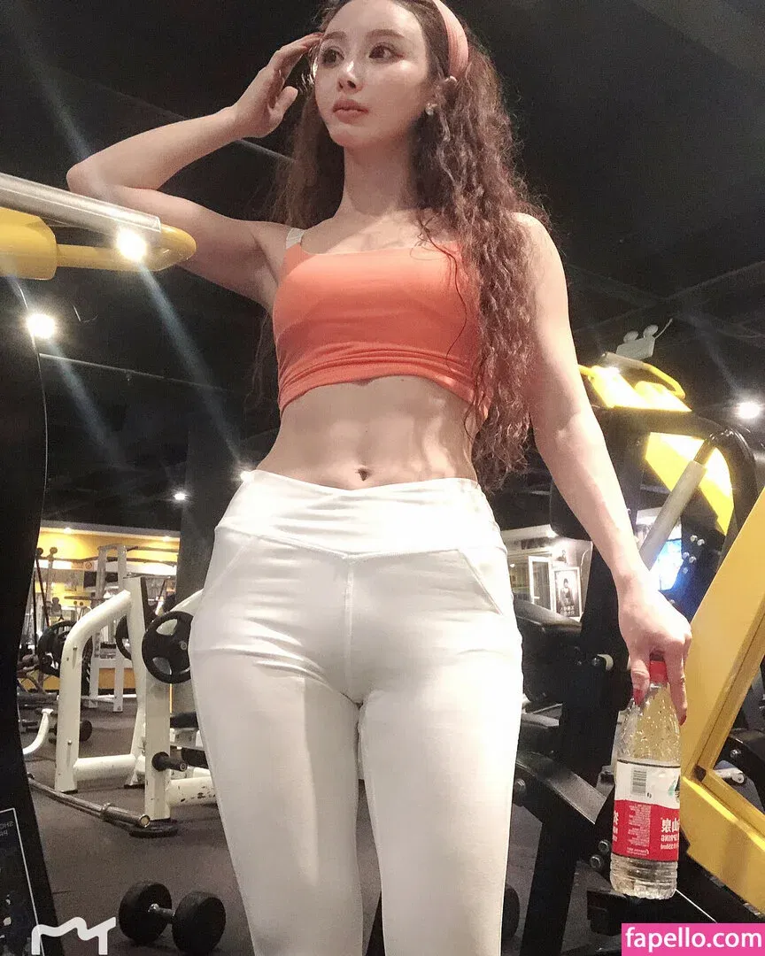 Yuan Herong / yuanherong.1229 Onlyfans Photo Gallery 