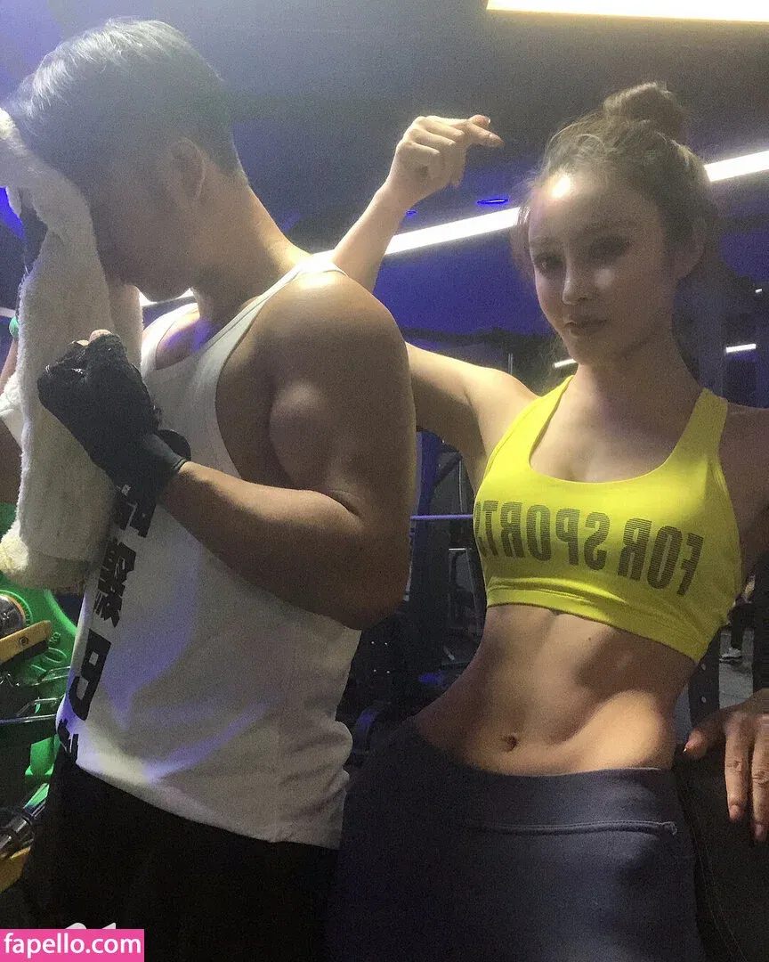 Yuan Herong / yuanherong.1229 Onlyfans Photo Gallery 